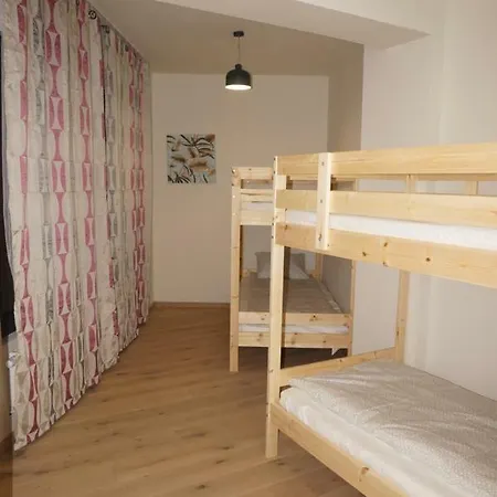 Brial 2 Bedrooms, Apartamento Antuérpia