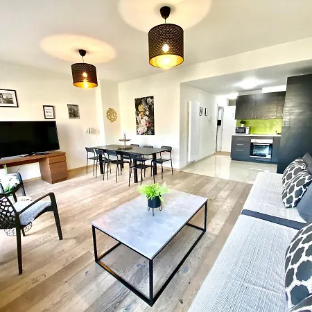 Brial 2 Bedrooms, Appartamento Anversa