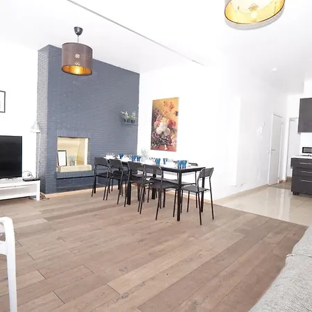 Brial 2 Bedrooms, Appartamento *