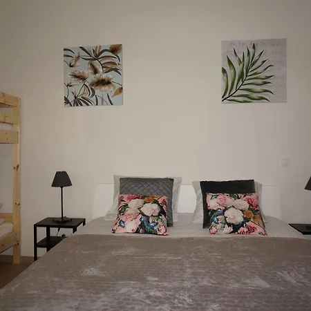 Brial 2 Bedrooms, * Anversa